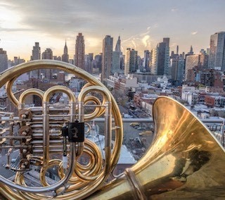 Магнитная подставка для карандашей из латуни Witch