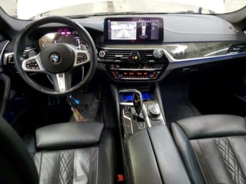 BMW Seria 5 G30-G31 2022 BMW Seria 5 540XI 2022 3.0l 3.0 Benzyna 335KM, zdjęcie 8
