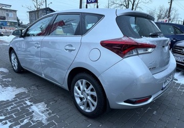 Toyota Auris II Hatchback 5d Facelifting 1.6 Valvematic 132KM 2018 Toyota Auris salon Polska, 60 tys km, Kamera czujniki przod i tyl 1.6, zdjęcie 2