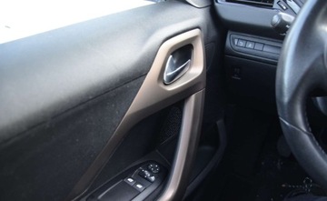Peugeot 208 I Hatchback 3d 1.2 VTI 82KM 2013 Peugeot 208 1.2 VTi 82KM LED Klima Tempomat Tablet PDC Bluetooth Alufelgi, zdjęcie 20