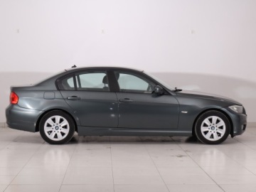 BMW Seria 3 E90-91-92-93 Limuzyna E90 320d 184KM 2011 BMW 3 320 d, 181 KM, Navi, Klima, Klimatronic, zdjęcie 5