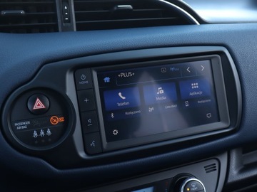 Toyota Yaris III Hatchback 5d Facelifting 2017 1.5 Dual VVT-iE 111KM 2020 Toyota Yaris 1.5 Dual VVT-i, Salon Polska, zdjęcie 11