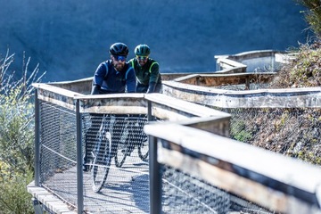 Rogelli INFINITE – сверхлегкая велосипедная куртка