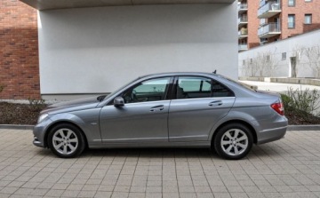 Mercedes Klasa C W204 Limuzyna 3.5 350 4MATIC 306KM 2012 Mercedes-Benz Klasa C 3,5 (306KM) 2012 r. Lift Automat 4Matic 3.5 Benzyna, zdjęcie 1