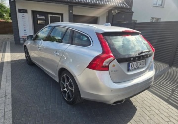 Volvo V60 I Kombi Facelifting 2.0 D3 DRIVE-E 150KM 2016 Volvo V60 Przeglad I ubezpieczenie na Rok. 2.0 Diesel 150KM, zdjęcie 16