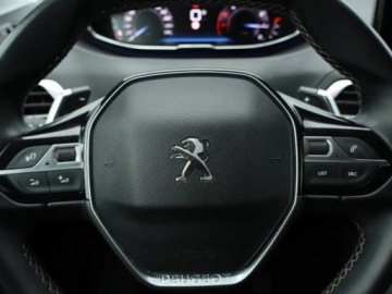 Peugeot 5008 II Crossover Facelifting 1.2 PureTech 130KM 2022 Peugeot 5008 PureTech 130, Salon Polska, zdjęcie 16