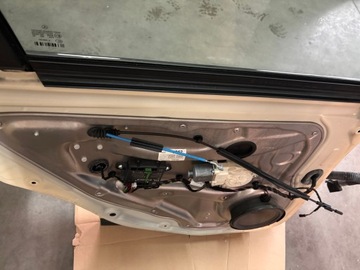 DVEŘE LEVÉ ZADNÍ MERCEDES E W212 PŘED FACELIFT KOMBI