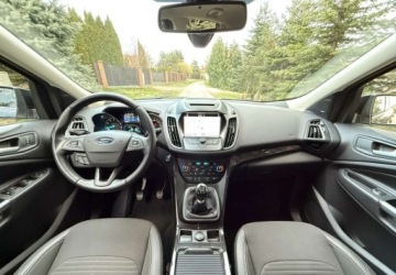 Ford Kuga II SUV Facelifting 1.5 EcoBoost 150KM 2019 Ford Kuga Ford Kuga 1.5 EcoBoost 2x4 Titanium 1.5 Benzyna 150KM, zdjęcie 18