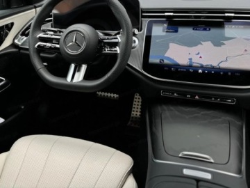 Mercedes Klasa E W214 Sedan 2.0 220d 197KM 2025 MERCEDES-BENZ E Klasa 220 d AMG 2.0 (197KM) 2025, zdjęcie 5