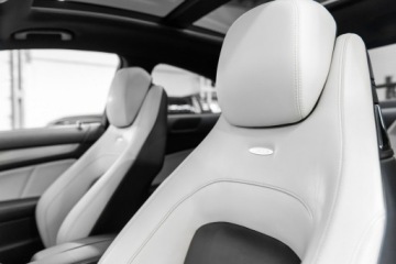 Mercedes Klasa C W204 2011 Mercedes C 63 AMG Coupe Performance 487KM, zdjęcie 32