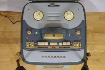 Magnetofon szpulowy Grundig TK 830