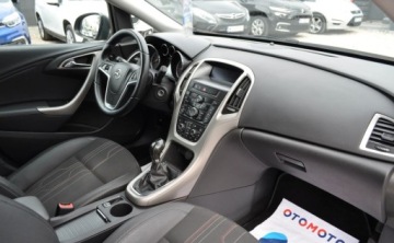 Opel Astra J Hatchback 5d 1.4 Turbo ECOTEC 140KM 2012 Opel Astra 1.4 Benzyna Tempomat Cz. parkowania Klimatyzacja 1.4 Benzyna, zdjęcie 14