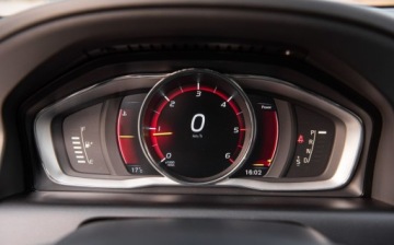 Volvo XC60 I SUV Facelifting 2.0 D4 DRIVE-E 190KM 2015 Volvo XC 60 D4 190KM SUMMUM Xenon Skora Navi Virtual Panorama El.Klapa Ful, zdjęcie 19