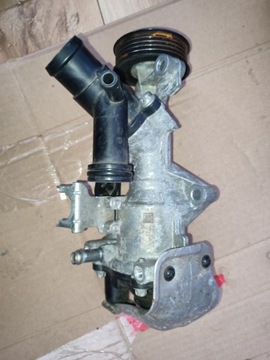 Pompa wody A2702000007 W176 W246 B-klasa A-klasa Mercedes