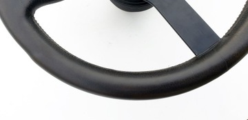 Спортивный руль HELLA DESIGN Momo Naba L8010