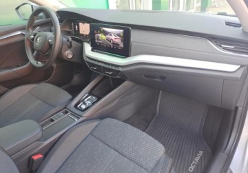 Skoda Octavia IV Liftback 1.5 TSI e-Tec Mild Hybrid 150KM 2023 Skoda Octavia Style Virtual ACC Matrix 1,5eTSI 150KM Serwis ASO Salon PL V, zdjęcie 9