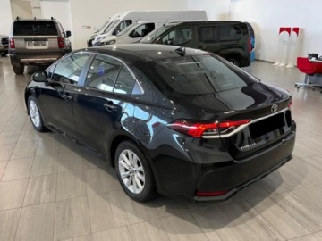 Toyota Corolla XII Sedan Facelifting 1.8 Hybrid 140KM 2025 Od ręki - Comfort 1.8 Hybrid 140KM | Tempomat adaptacyjny!, zdjęcie 3