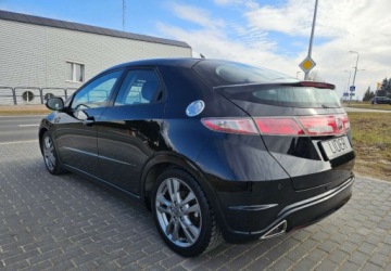 Honda Civic VIII Hatchback 3d 1.8 i-VTEC 140KM 2009 Honda Civic LIFT 1.8 140KM 6-Biegow Klima Czujniki Parkowania 1.8 Benzyna, zdjęcie 18