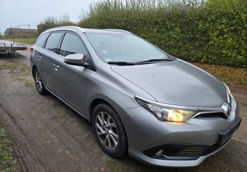 Toyota Auris II Touring Sports Facelifting 1.2 D-4T 116KM 2016 Toyota Auris Swiezo sprowadzony z Niemiec Zarejestrowany Ubezpieczony, zdjęcie 2