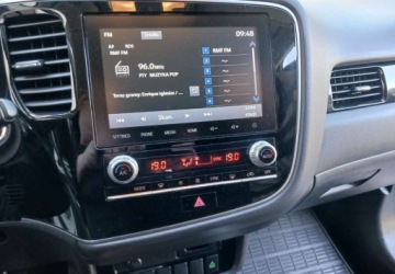 Mitsubishi Outlander III SUV PHEV Facelifting 2020 2.4 PHEV 224KM 2020 Mitsubishi Outlander Mitsubishi Outlander 2.4 4WD Diamant 2.4 224KM, zdjęcie 13