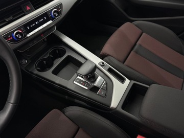 Audi A4 B9 Limousine Facelifting 2.0 35 TFSI 150KM 2023 Audi A4 Limousine 35 TFSI S Line S Tronic / Ambien, zdjęcie 23