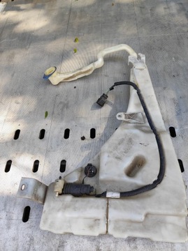 ZBIORNICZEK SPRYSKIWACZY PORSCHE CAYENNE TOUAREG 7L0955453