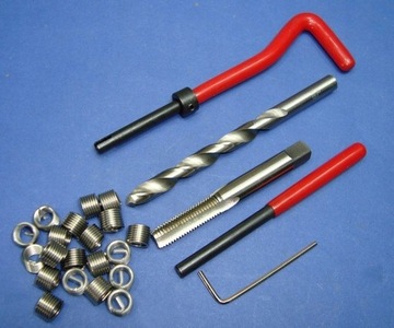 Комплект для ремонта резьбы M12x1,25 QUATROS