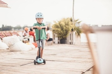 ZESTAW SCOOT AND RIDE BLUEBERRY HULAJNOGA Highwaykick 3 + KASK LED S-M 3L+
