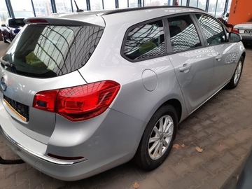 Opel Astra J Sports Tourer Facelifting 1.4 Turbo ECOTEC 140KM 2015 Opel Astra K Automat !! benzyna ! BEZKOLIZYJNY !, zdjęcie 8