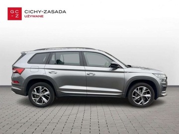 Skoda Kodiaq I SUV Facelifting 1.5 TSI 150KM 2023 Skoda Kodiaq TSI 2X4 150KM Sportline 7 os 1.5 Benzyna 150KM, zdjęcie 5