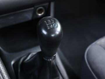 Toyota Avensis I Sedan 1.6 110KM 2001 Toyota Avensis 1.6 VVT-i, Salon Polska, Klima, zdjęcie 12