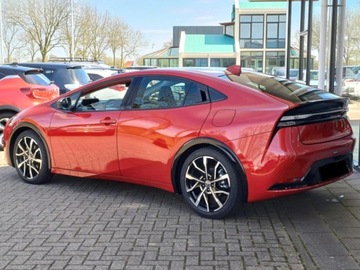 Toyota Prius V (XW60) 2.0  Hybrid Dynamic Force Plug-in 223KM 2025 Od ręki - Prestige 2.0 Hybrid Plug-in 223KM | Podgrzewane fotele!, zdjęcie 2