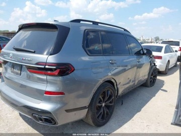 BMW X7 2023 BMW X7 M60i 2023 4.4l 4.4 Benzyna 523KM, zdjęcie 5