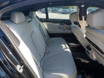 BMW Seria 7 G70 2022 BMW Seria 7 740i 2022 3.0l 3.0 Benzyna 335KM, zdjęcie 10