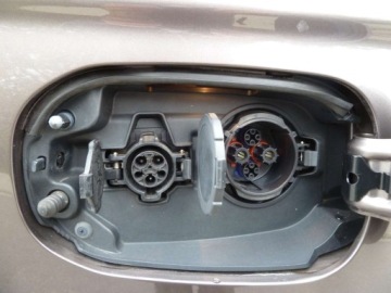 Mitsubishi Outlander III 2016 Mitsubishi Outlander HYBRYDA204 KONIE4X4204 KONIESKORYGWARANCJA 2.0, zdjęcie 15
