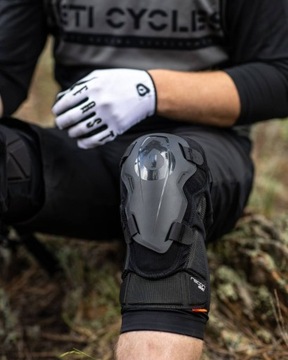 Защита SIXSIXONE Recon ADVANCE от 470 зл. л.