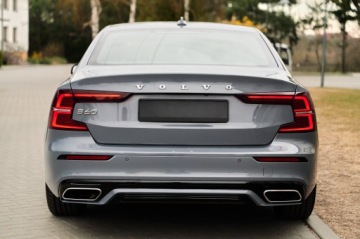 Volvo S60 III 2022 R-DESIGN__ 5 SZTUK W OFERCIE, zdjęcie 9