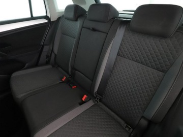 Volkswagen Tiguan II SUV 2.0 TDI 150KM 2018 Volkswagen Tiguan niski przebieg automat, zdjęcie 16