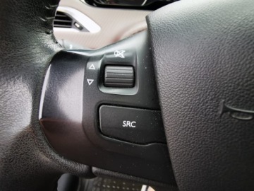 Peugeot 2008 I SUV Facelifting 1.2 PureTech 82KM 2016 PEUGEOT 2008 Salon PL, Bezwypadkowy, 1 Właściciel, Po wymianie rozrządu, zdjęcie 21