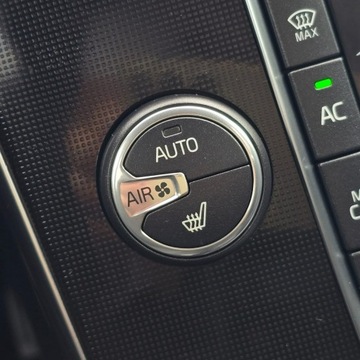 Volvo V40 II Cross Country 2.0 D2 DRIVE-E 120KM 2016 Volvo V40 II 2.0 D2 Drive-E Summum, zdjęcie 27