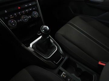 Volkswagen T-Roc I SUV 1.0 TSI 115KM 2018 Volkswagen T-Roc navi klima auto grzane fotele, zdjęcie 28