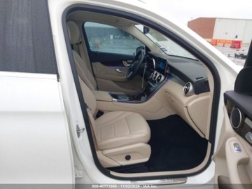 Mercedes GLC C253 2021 Mercedes-Benz GLC 2021r., 4X4, od ubezpieczalni 2.0 Benzyna 255KM, zdjęcie 8