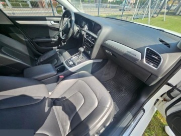 Audi A4 B8 Limousine Facelifting 2.0 TFSI 225KM 2013 Audi A4 Limousine 2.0 benzyna 224KM 4X4 2013r, zdjęcie 2