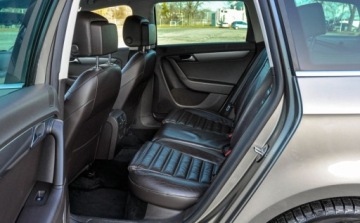 Volkswagen Passat B7 Limousine 1.4 TSI EcoFuel 150KM 2012 Volkswagen Passat Skory Bezwypadkowy 1.4 Benzyna 150KM, zdjęcie 7