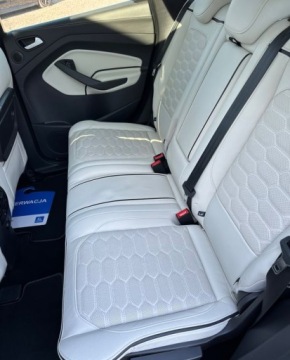 Ford Kuga II SUV Facelifting 1.5 EcoBoost 182KM 2018 Ford Kuga Vignale,182 konie,Automat,4x4 1.5 Benzyna 182KM, zdjęcie 7