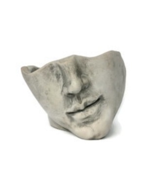 Osłonka głowa,twarz.H-14cm.Kolor szary postarzany