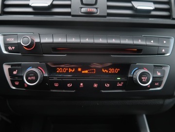 BMW Seria 1 F20-F21 Hatchback 5d 120d 184KM 2013 BMW 1 120d xDrive, 181 KM, 4X4, Navi, Xenon, zdjęcie 12