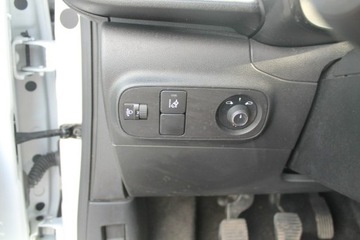 Citroen C3 III Hatchback 1.5 BlueHDi 102KM 2019 Citroen C3 ROK 2019 POJ 1,5 102 KM, zdjęcie 17