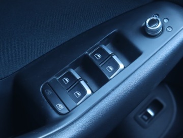 Audi Q5 I SUV Facelifting 2.0 TDI clean diesel 190KM 2016 Audi Q5 2.0 TDI, Salon Polska, 187 KM, 4X4, zdjęcie 17