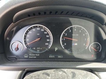 BMW Seria 5 F10-F11 M5 Limuzyna 4.4 V8 560KM 2016 BMW M5 2016 4.4l 4.4 Benzyna 560KM, zdjęcie 9